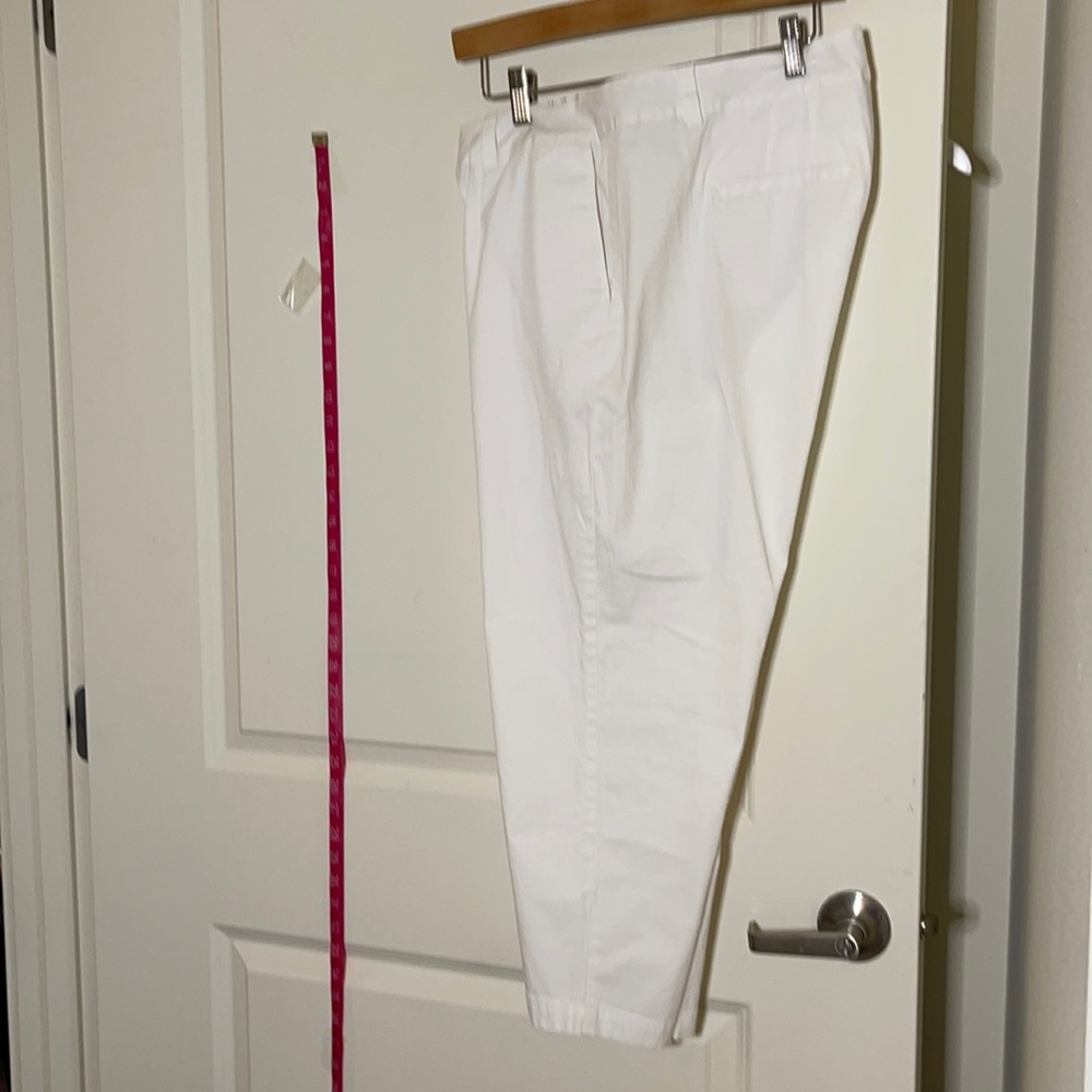 Ladies “JACKIE” Capri’s